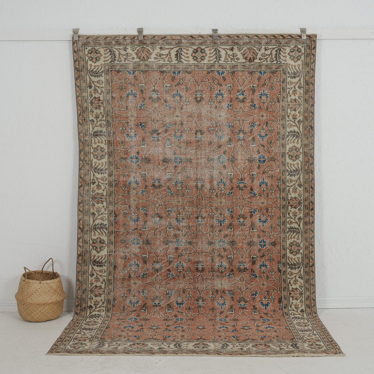 brown vintage 6x9 area rug - perfect for the living room, bedroom, dining room, entryway, office