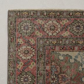 Classic area rug in 6x10 dimensions, crafted in turkish