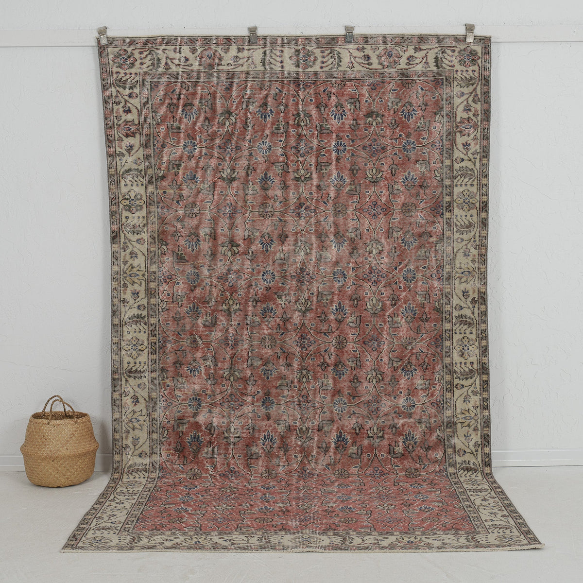 red vintage 6x10 area rug - perfect for the living room, bedroom, entryway, office, kitchen & dining