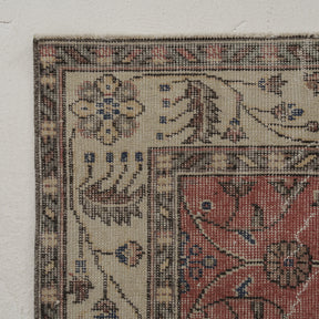 Classic area rug in 6x10 dimensions, crafted in turkish