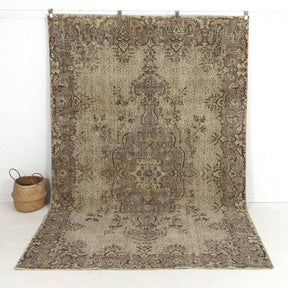 Alvie - Oriental Rug, Handcrafted for Luxury Living