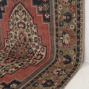 Elysia - Oriental Rug, Exquisite Antique Design