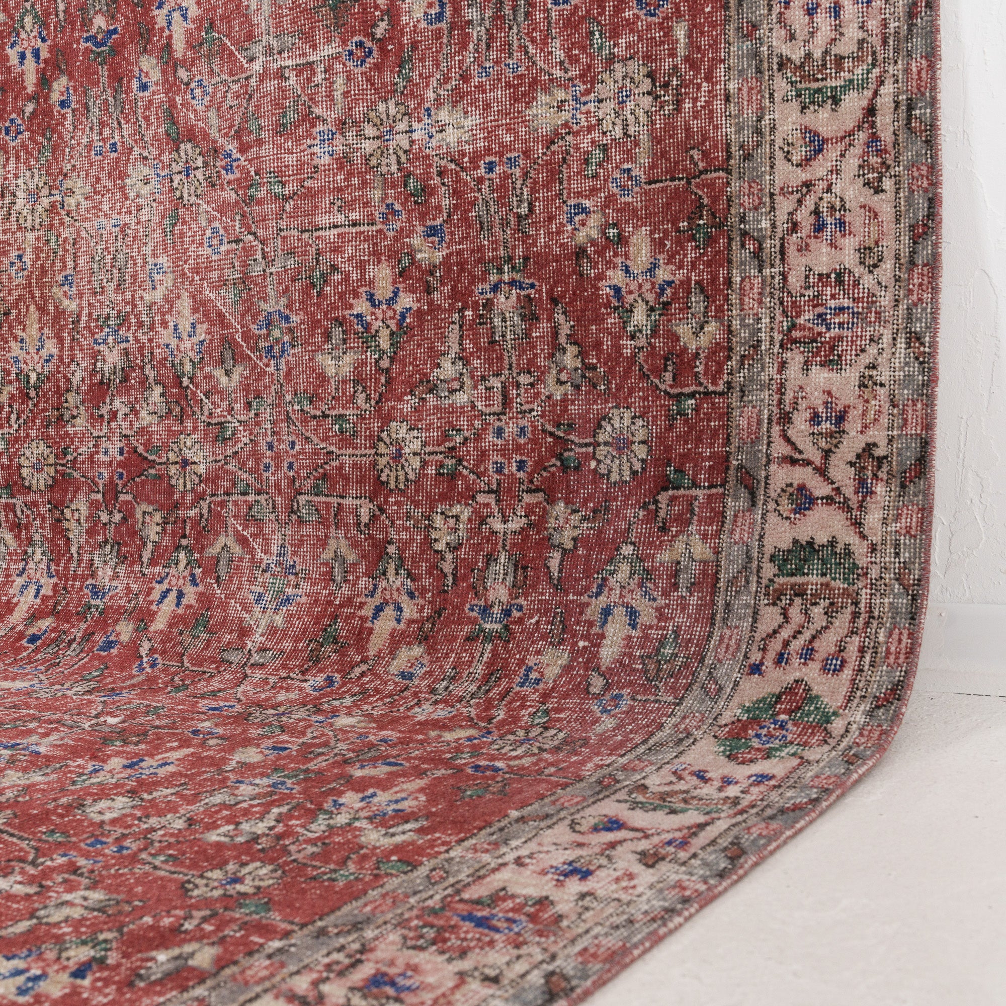 Irithra - Vintage Turkish Area Rug