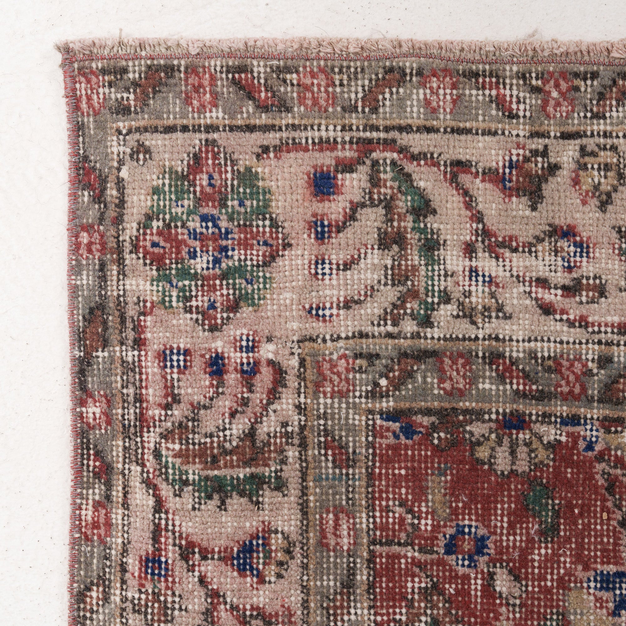 Irithra - Vintage Turkish Area Rug