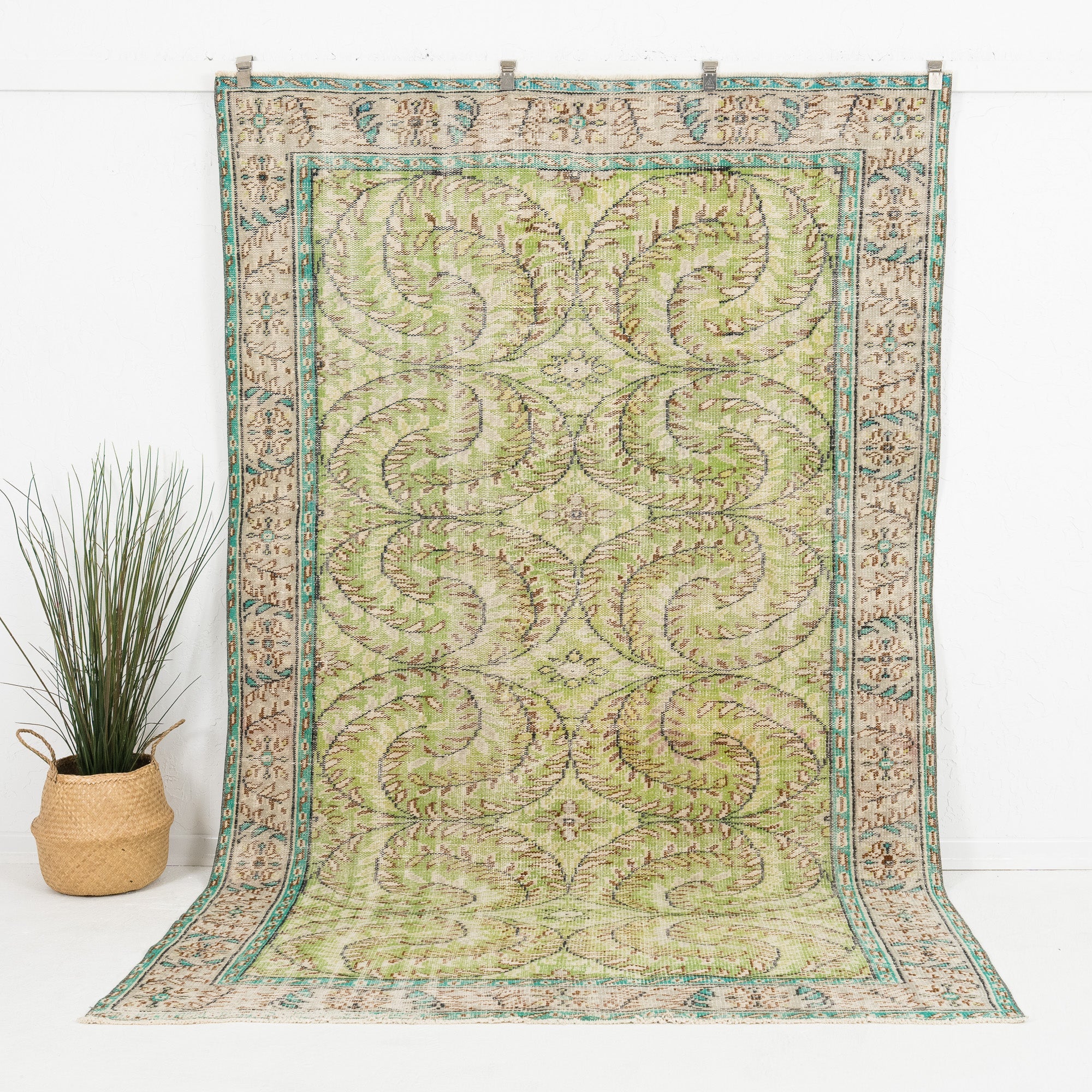 Lyradia - Vintage Turkish Area Rug