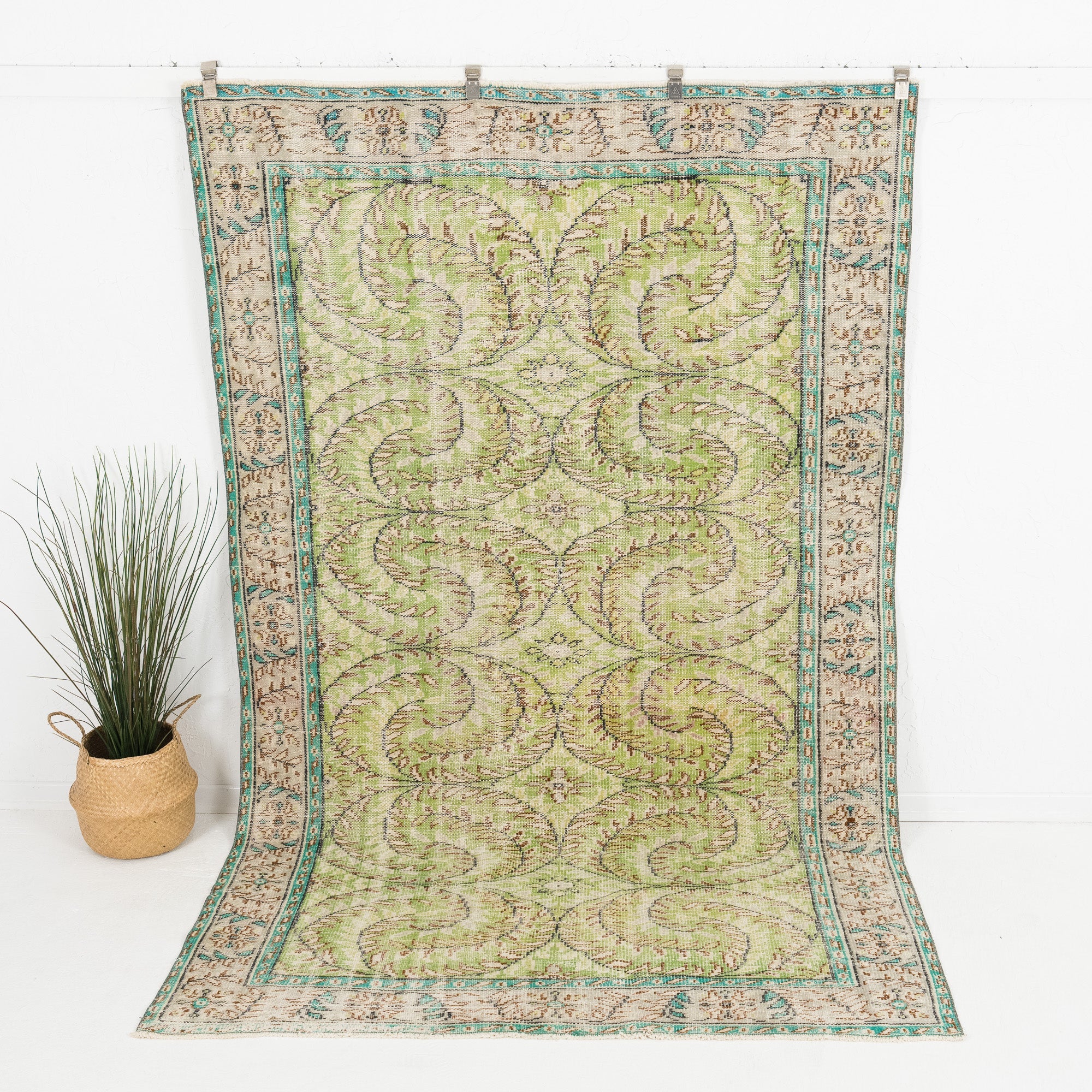 Lyradia - Vintage Turkish Area Rug