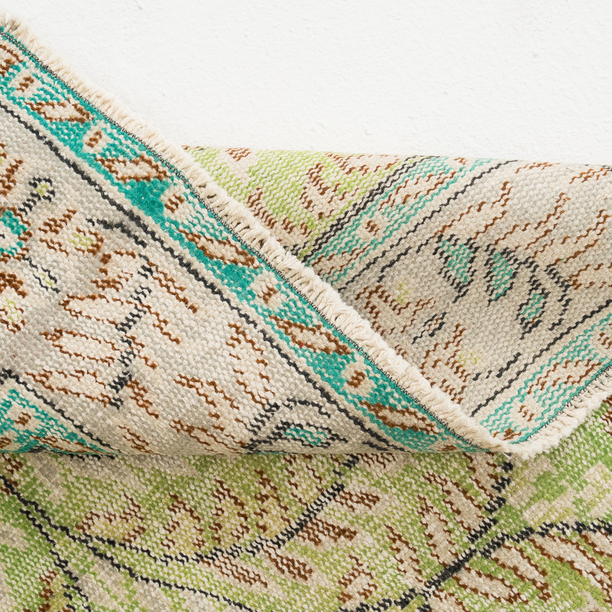 Lyradia - Vintage Turkish Area Rug