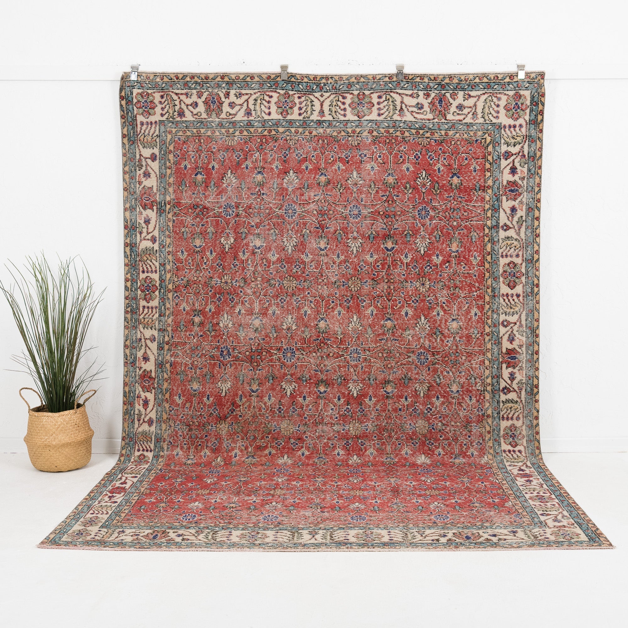 Lioraen - Vintage Turkish Area Rug
