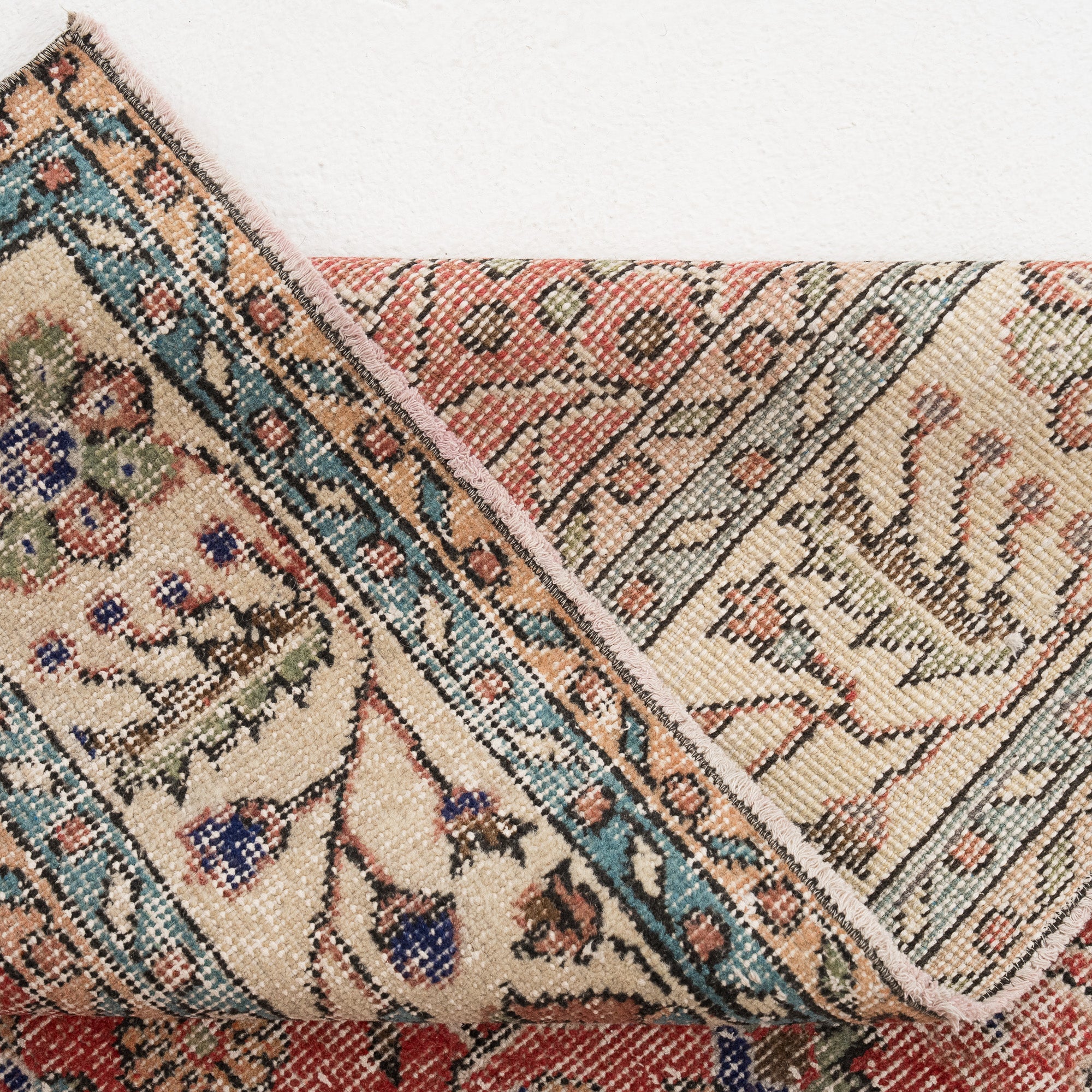 Lioraen - Vintage Turkish Area Rug