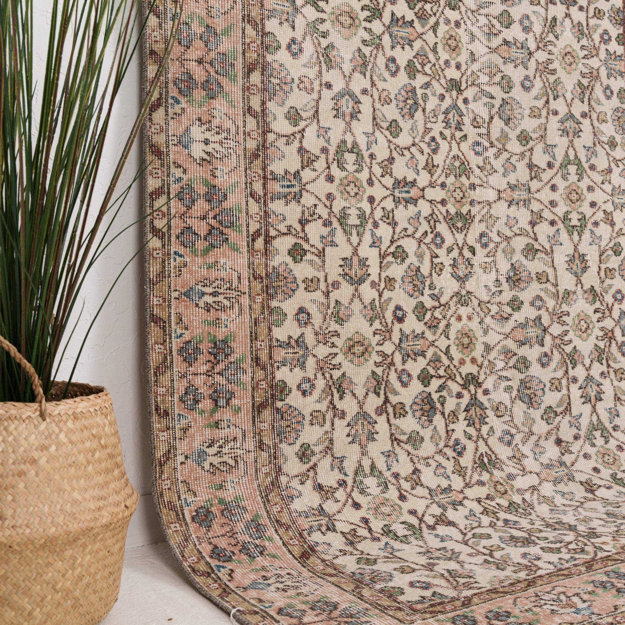 Geometric 5x8 Beige Rug