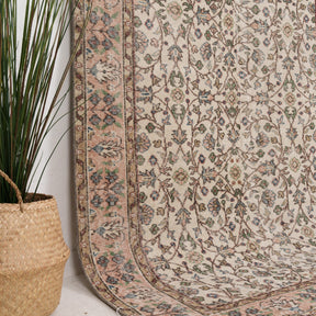 Geometric 5x8 Beige Rug