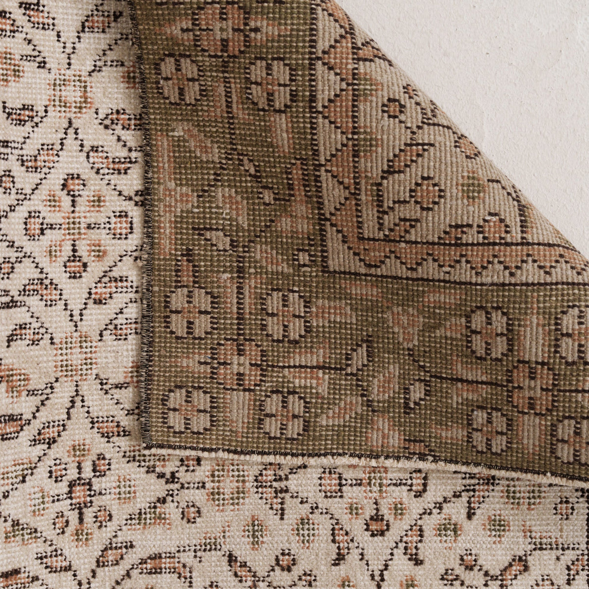 5x9 Vintage Rug