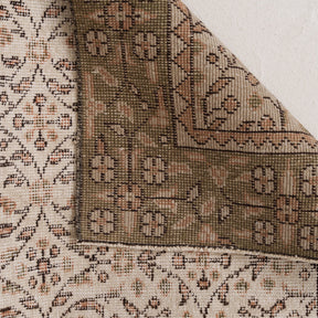 5x9 Vintage Rug