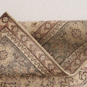Geometric 7x10 Beige Rug