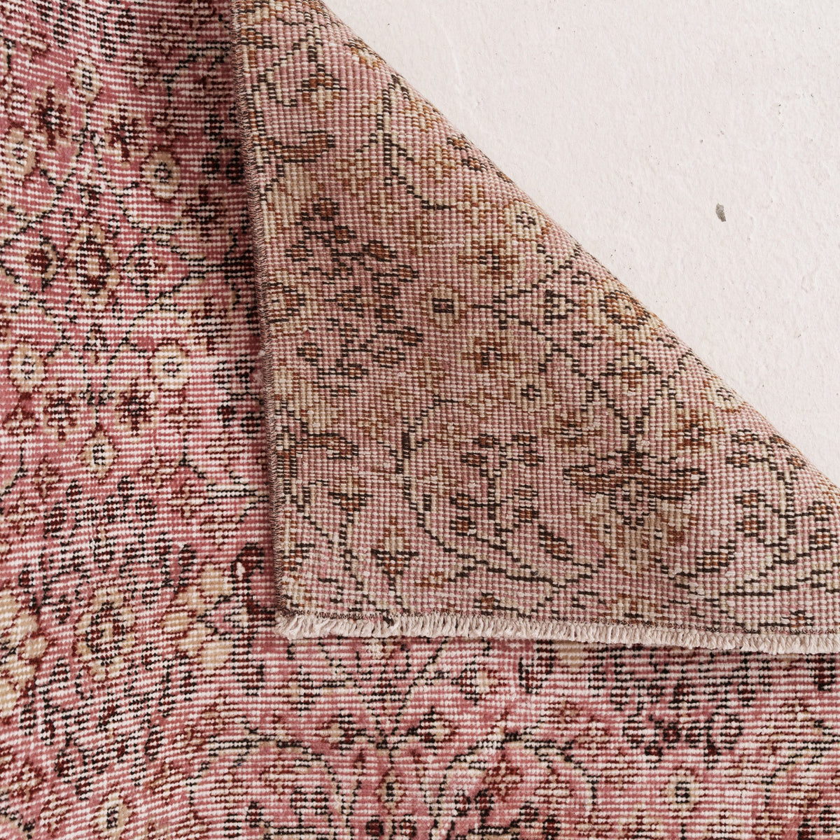 Geometric 6x8 Pink Rug