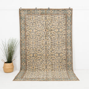 Lumevia - Vintage Turkish Area Rug