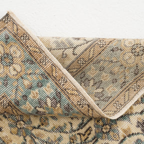 Lumevia - Vintage Turkish Area Rug