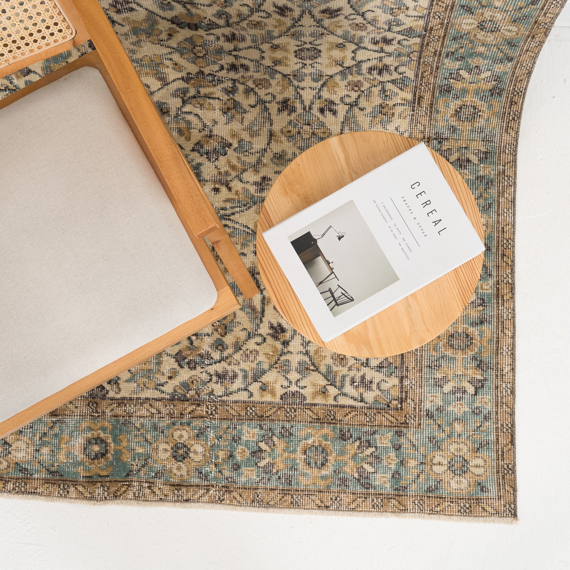 Lumevia - Vintage Turkish Area Rug