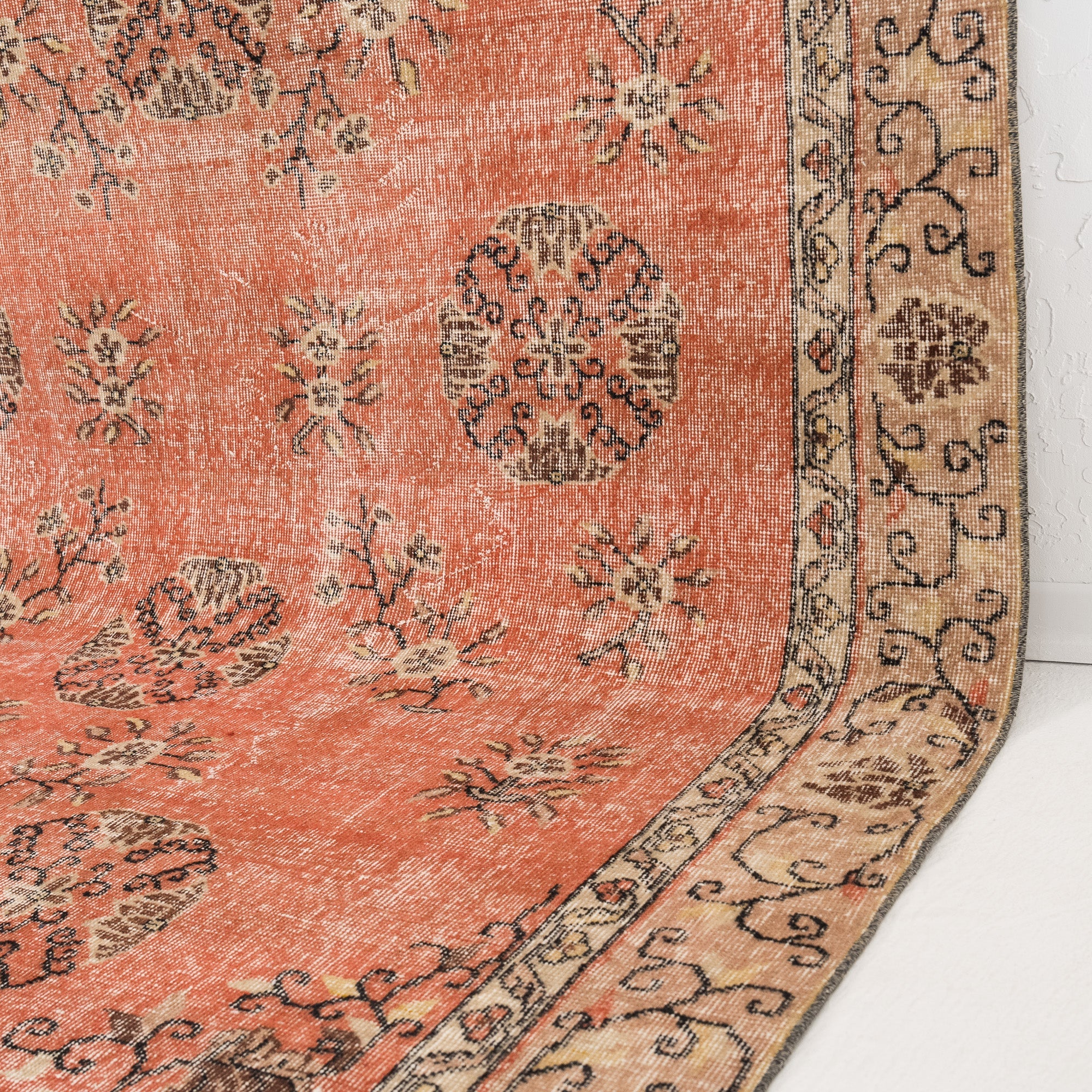 Mirevienne - Vintage Turkish Area Rug