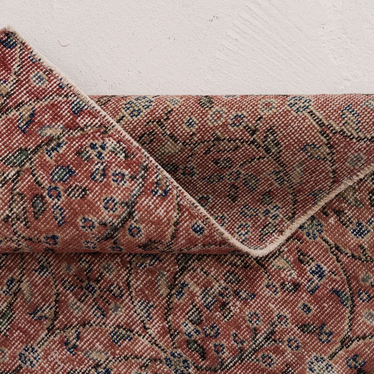 Geometric 5x9 Red Rug