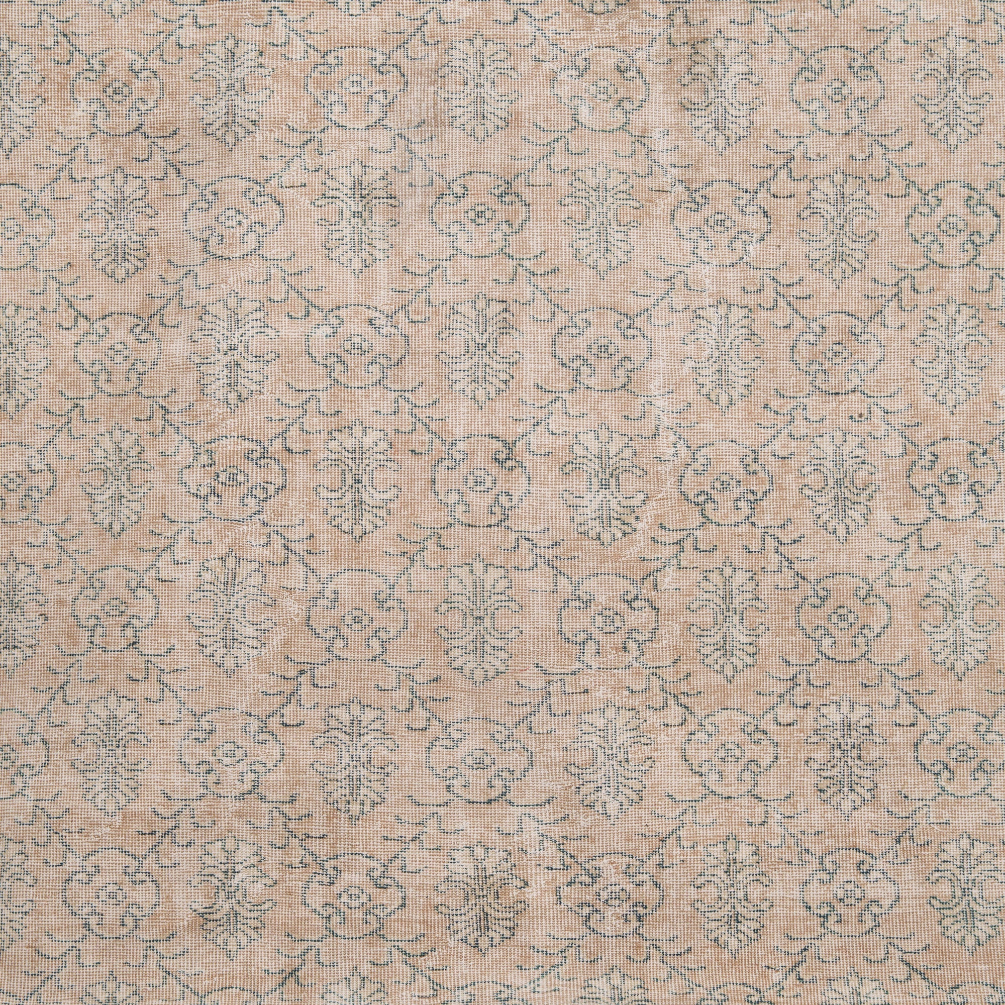 6x9 Vintage Rug