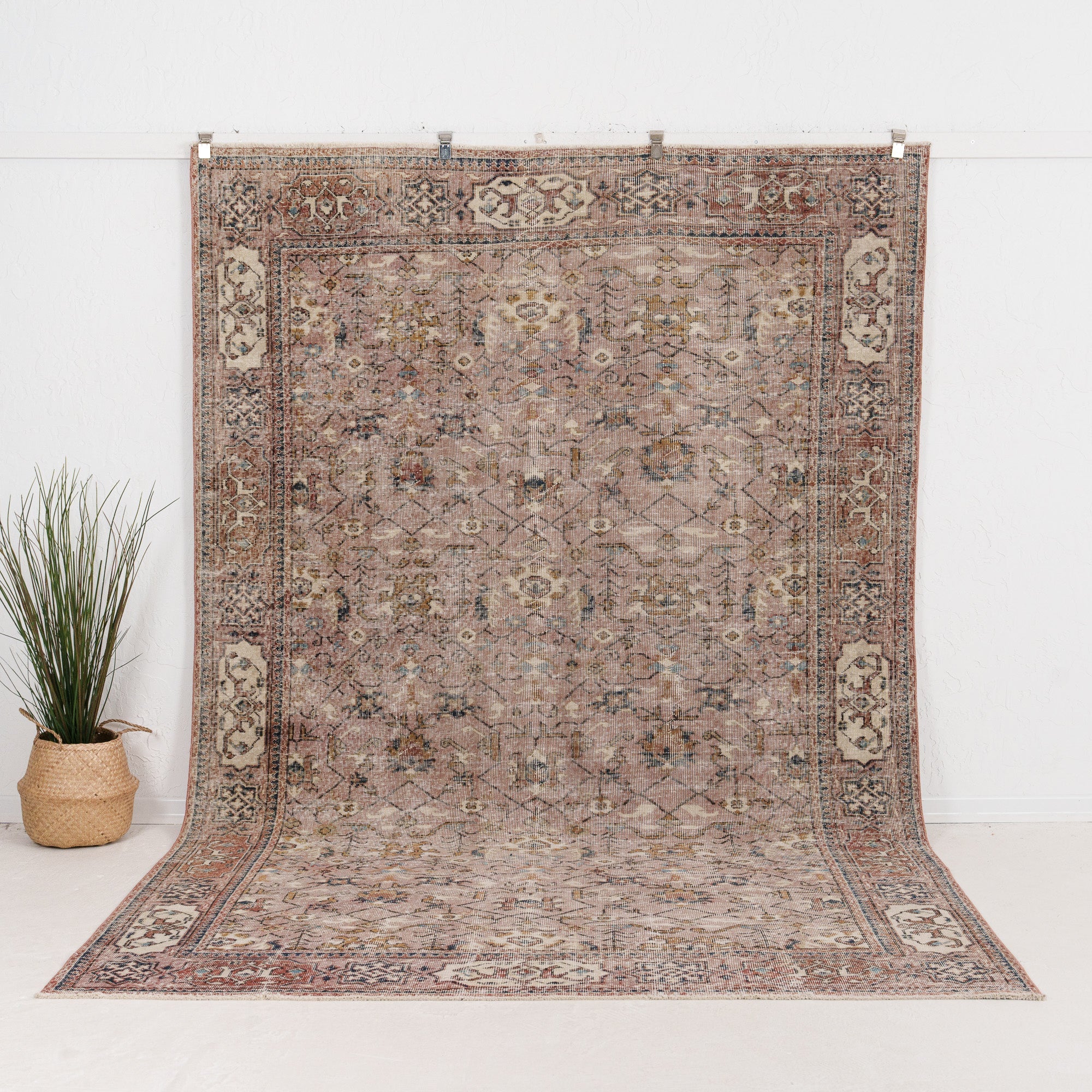 7' x 11' - Vintage Turkish Area Rug, Pink - Lyselle | Kuden Rugs