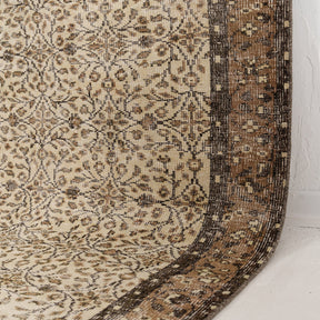 Geometric 5x7 Beige Rug