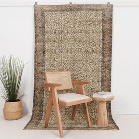Vionaira - Vintage Turkish Area Rug