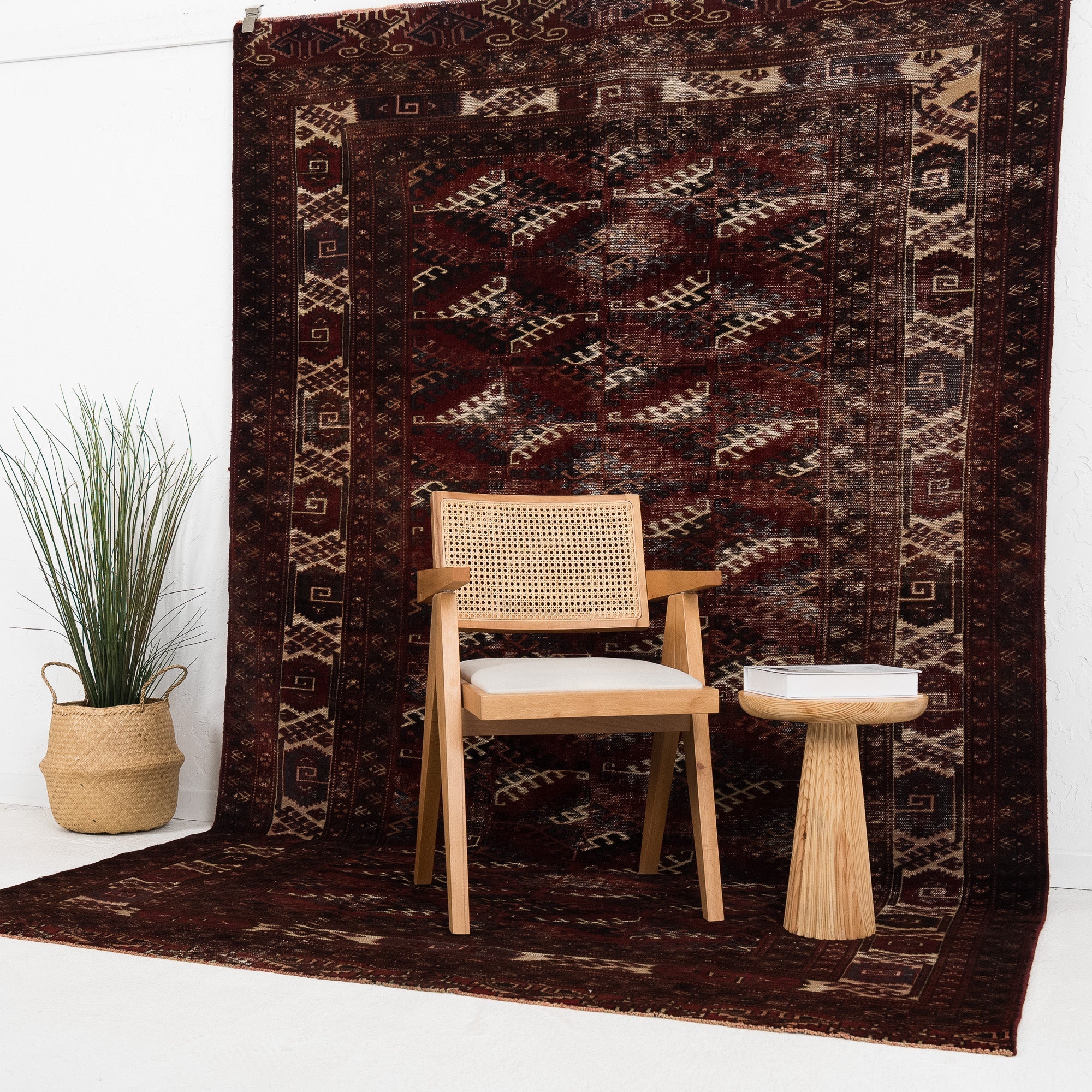 Lyrisae - Vintage Turkish Area Rug