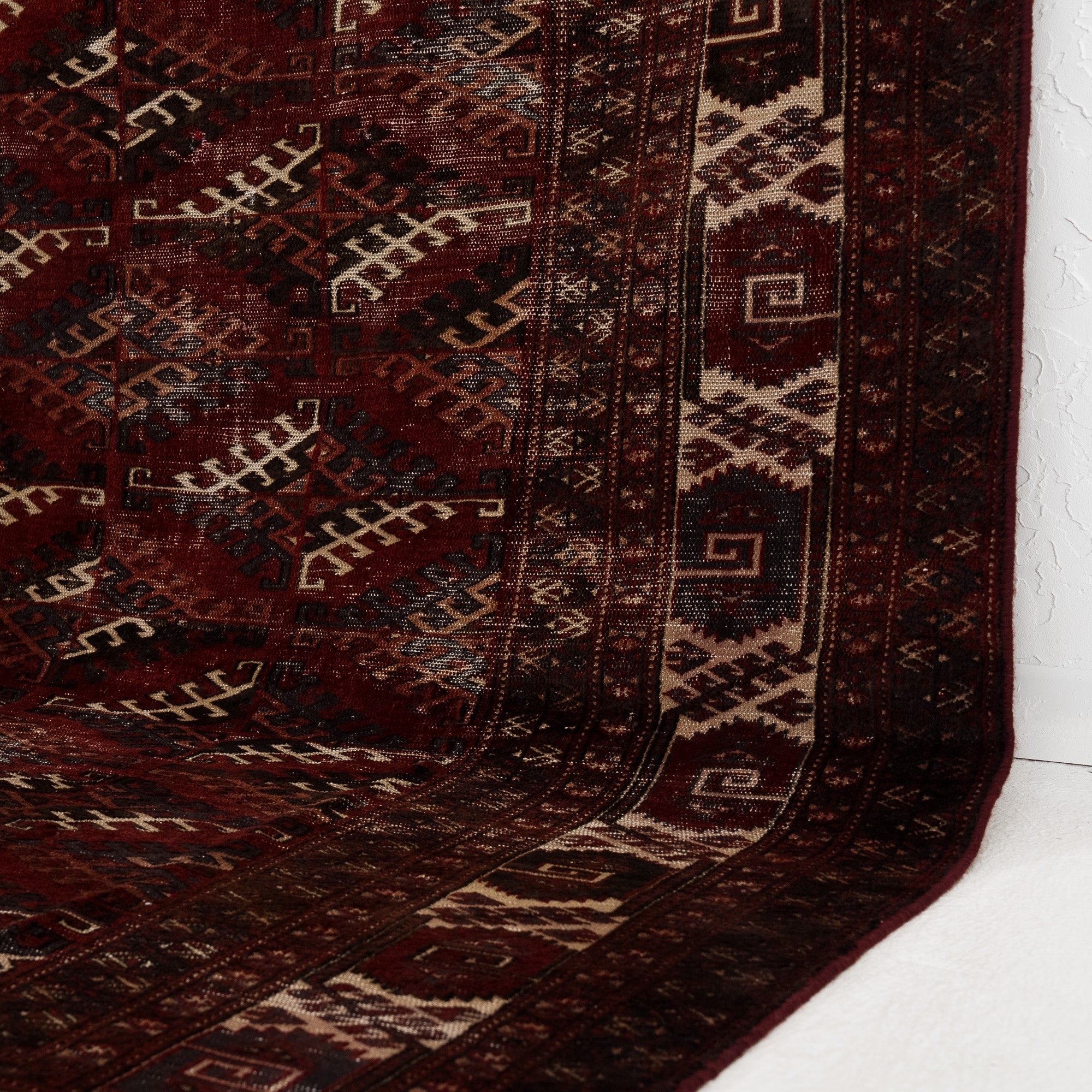 Lyrisae - Vintage Turkish Area Rug