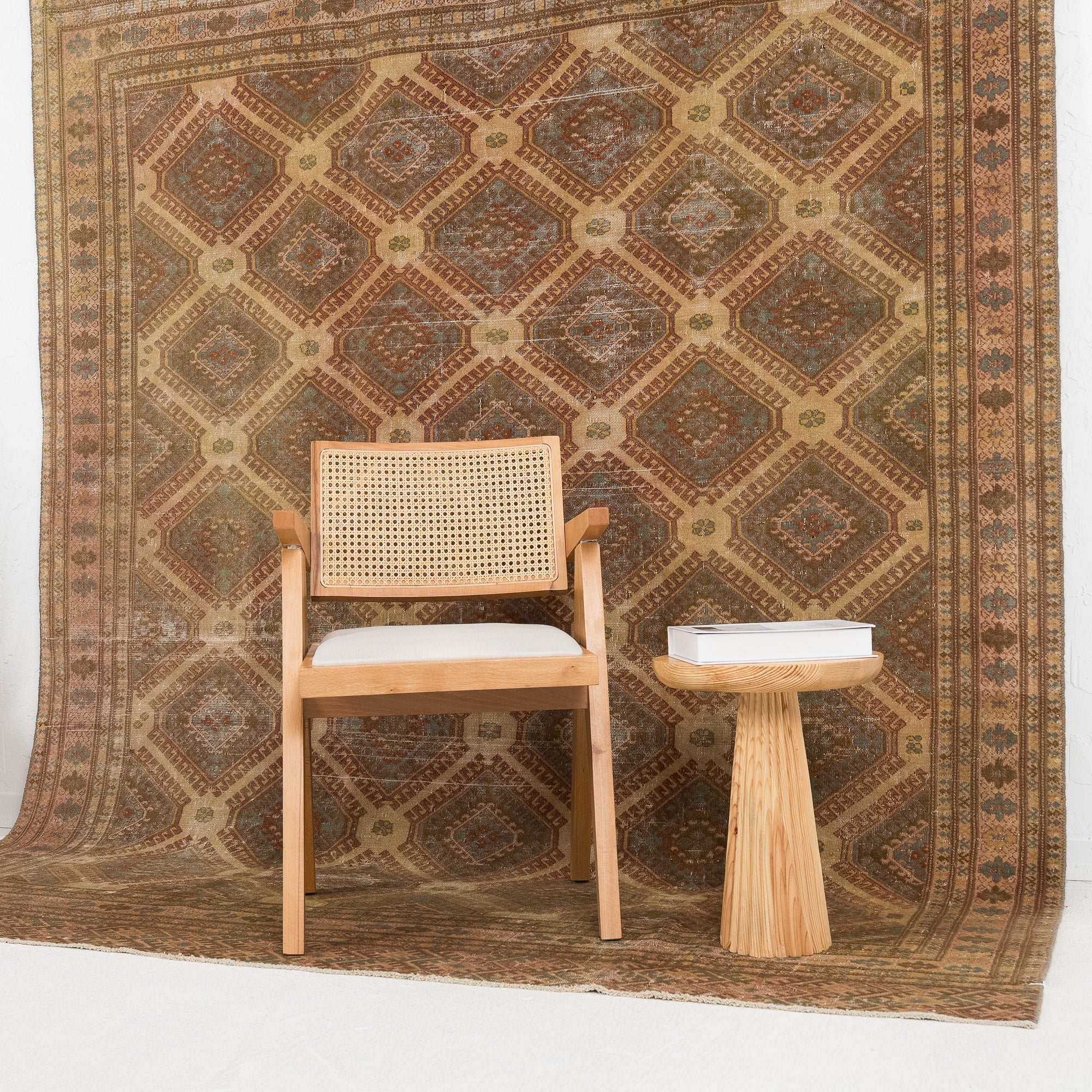 Elurelia - Vintage Turkish Area Rug