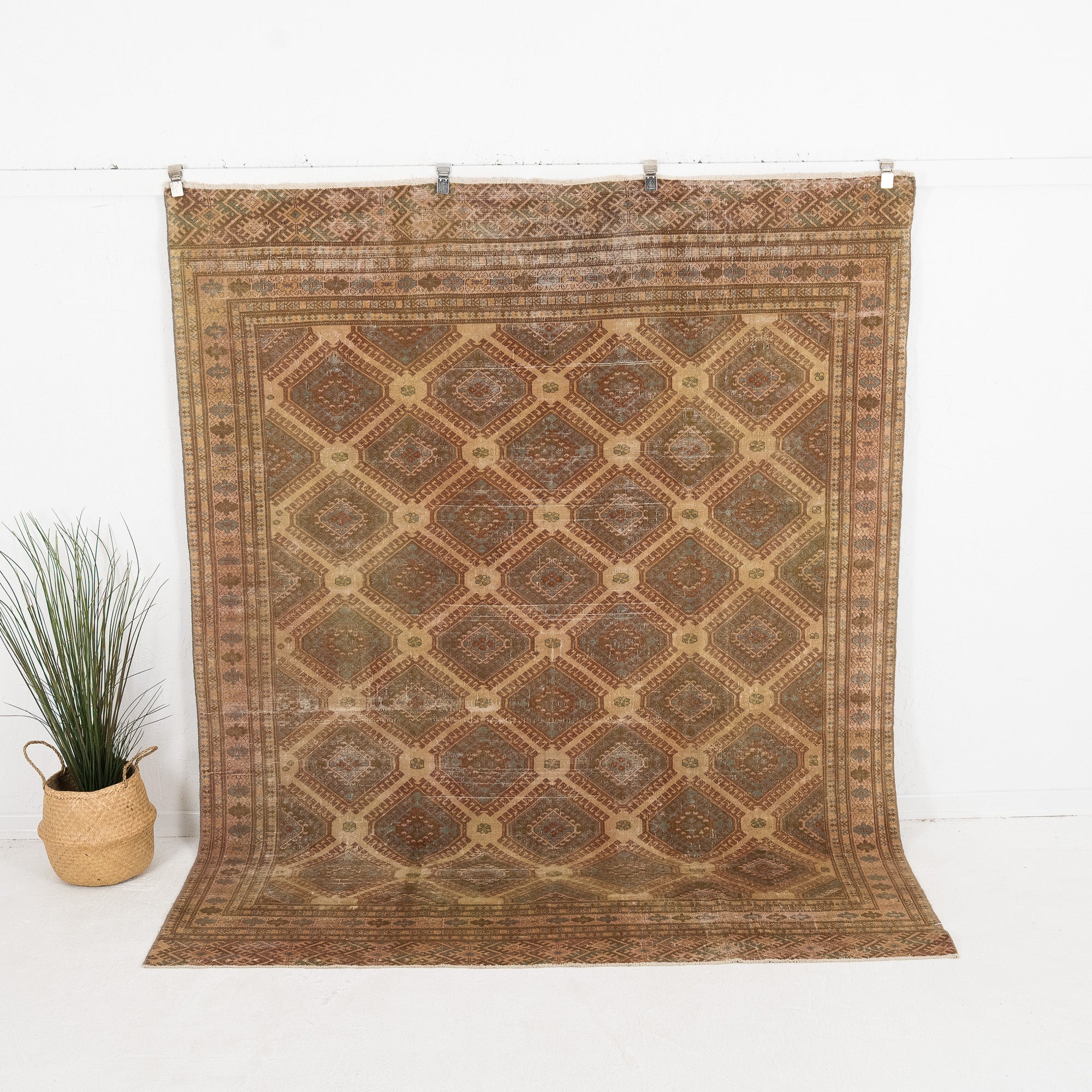 Elurelia - Vintage Turkish Area Rug