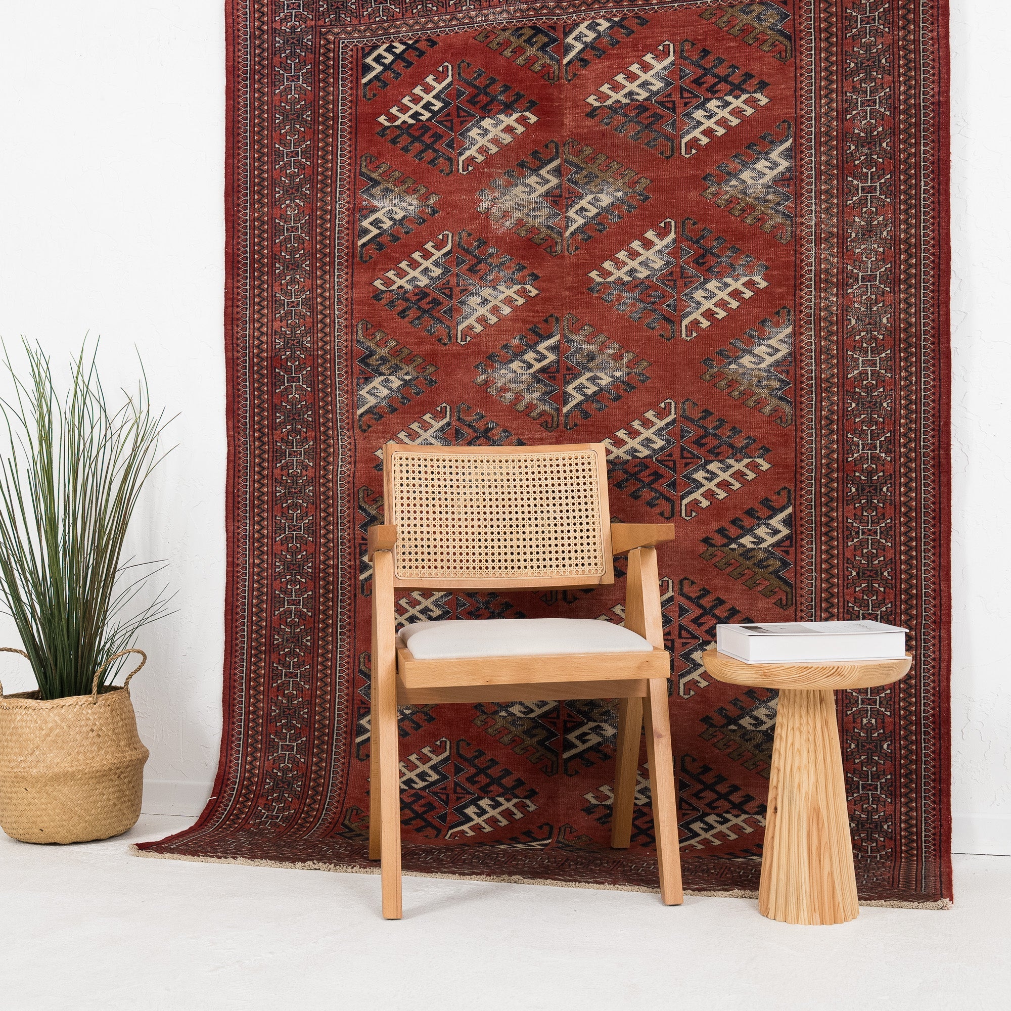 Vyselene - Vintage Turkish Area Rug