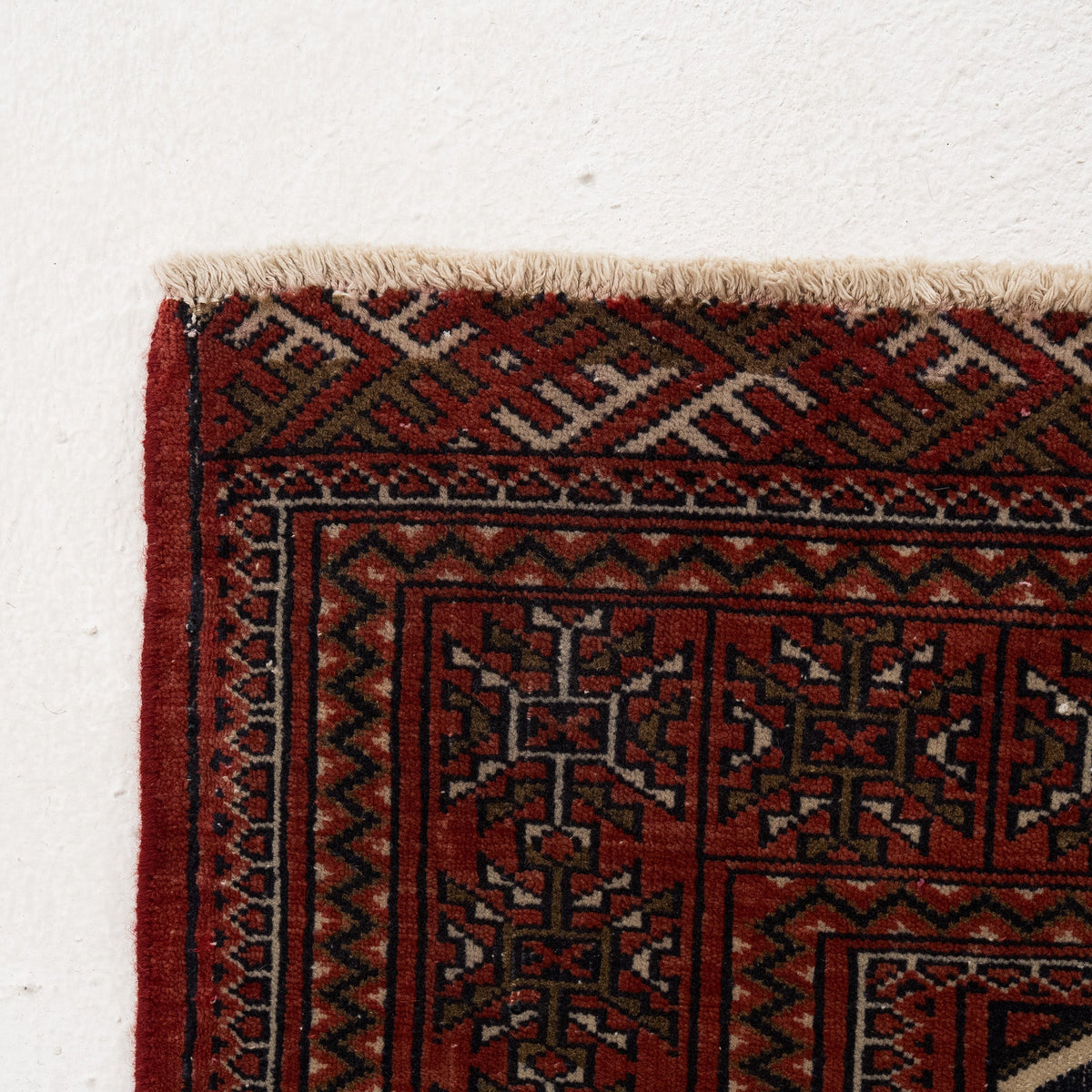 Vyselene - Vintage Turkish Area Rug