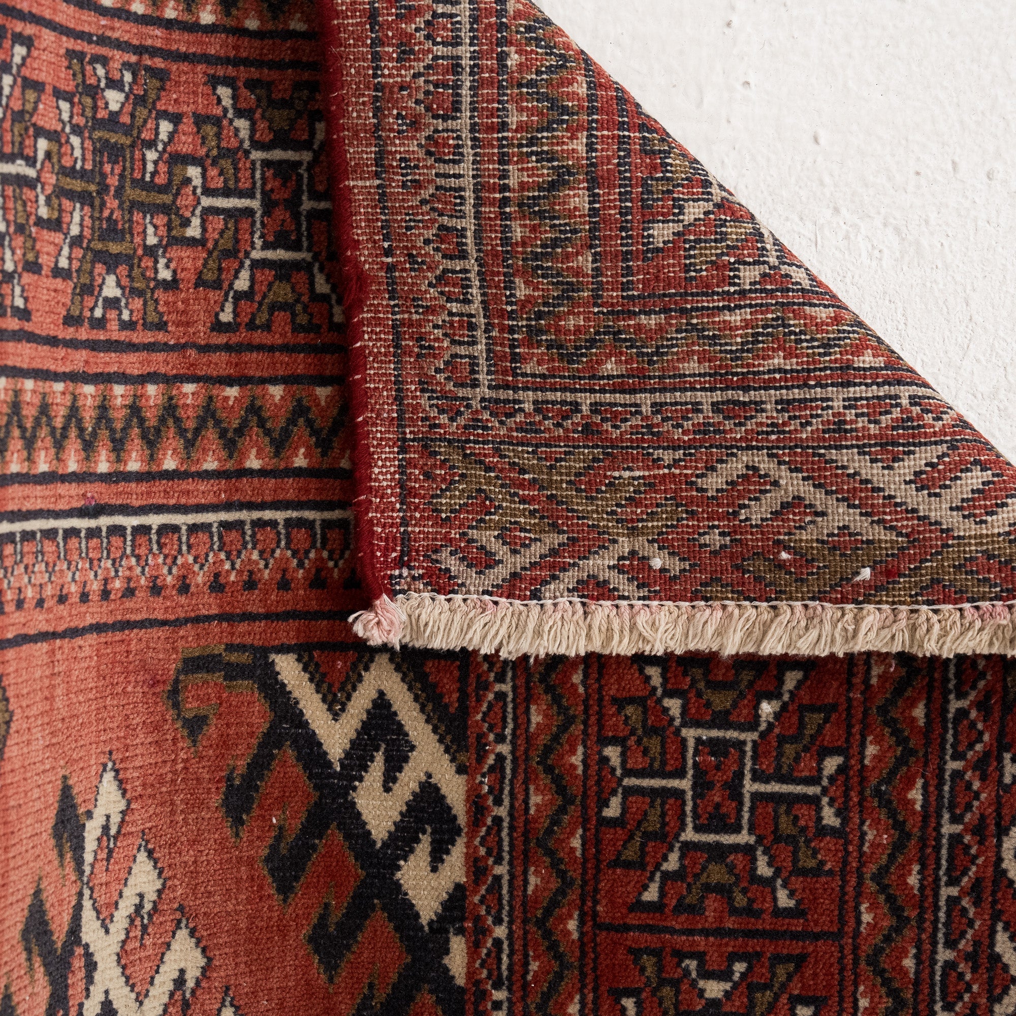 Vyselene - Vintage Turkish Area Rug
