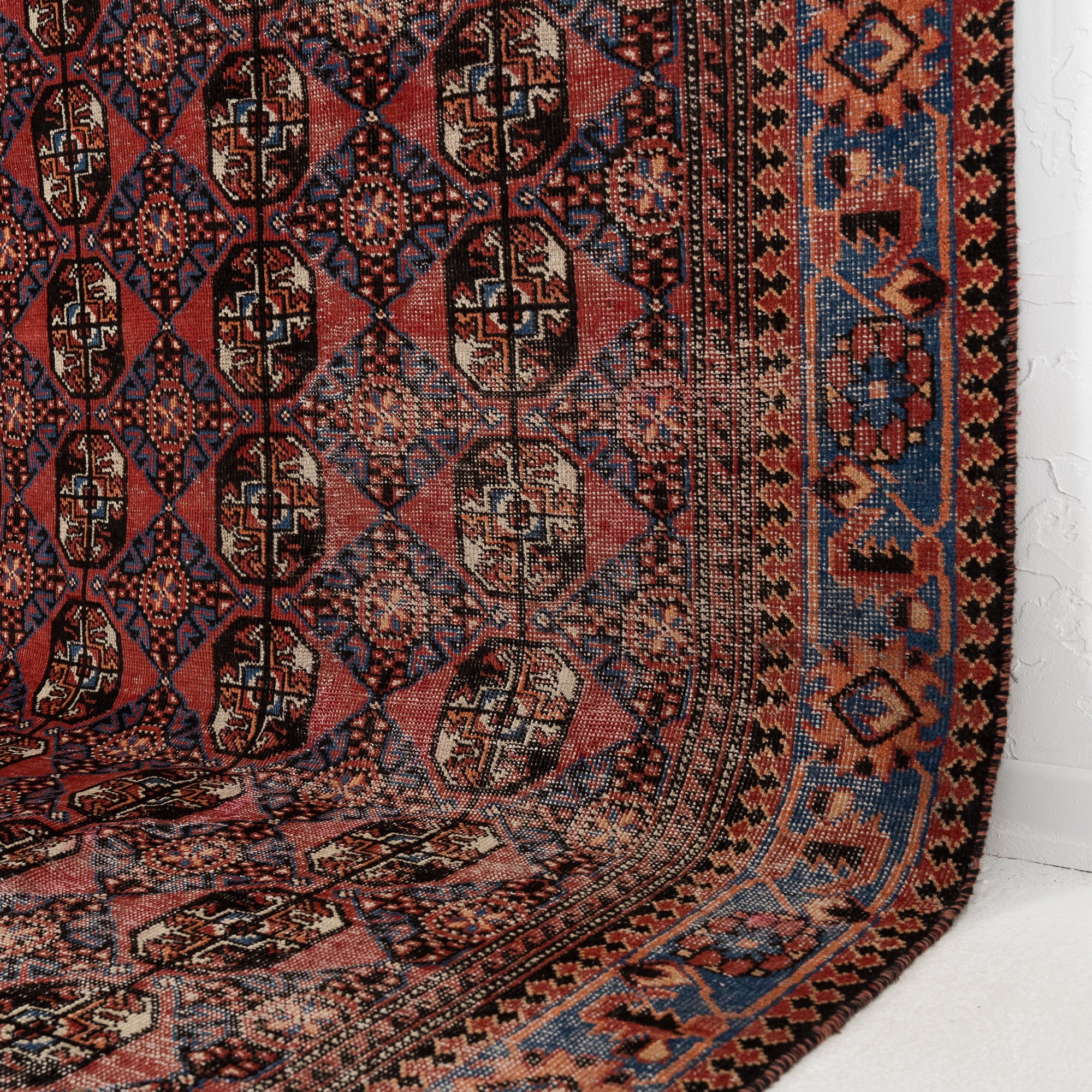 Vaelette - Vintage Turkish Area Rug