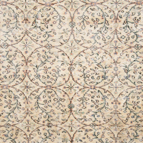 Lyravyn - Vintage Turkish Area Rug