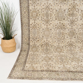 Elvarise - Vintage Turkish Area Rug
