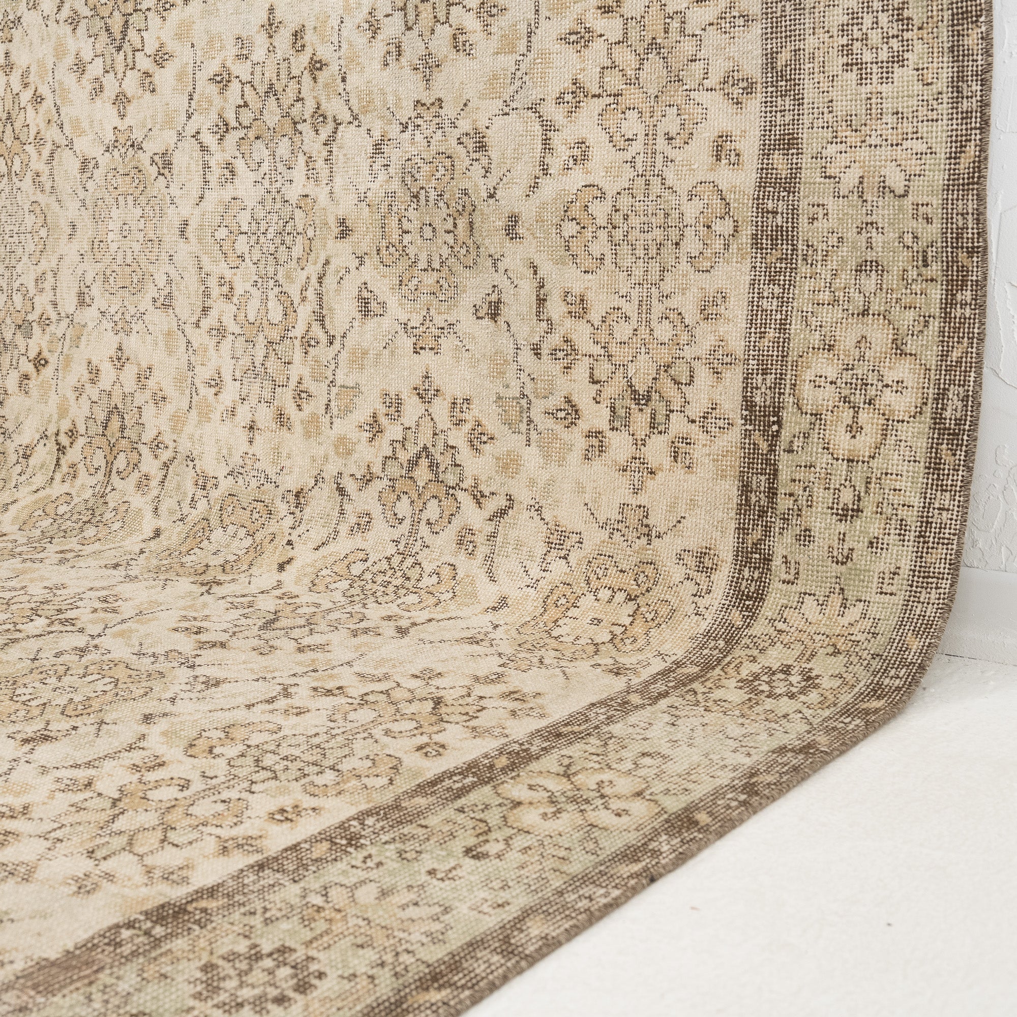 Elvarise - Vintage Turkish Area Rug