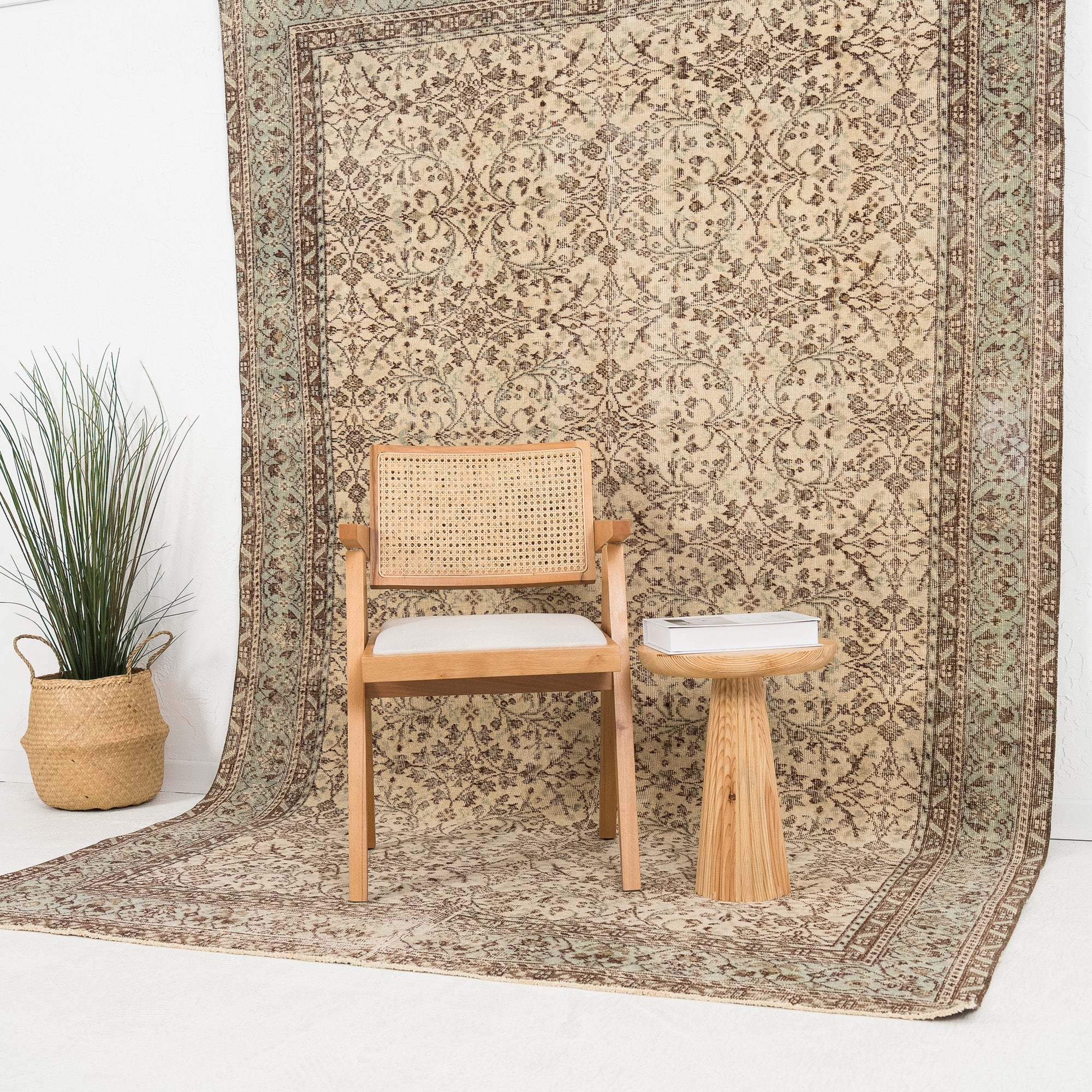 Jalindra - Vintage Turkish Area Rug