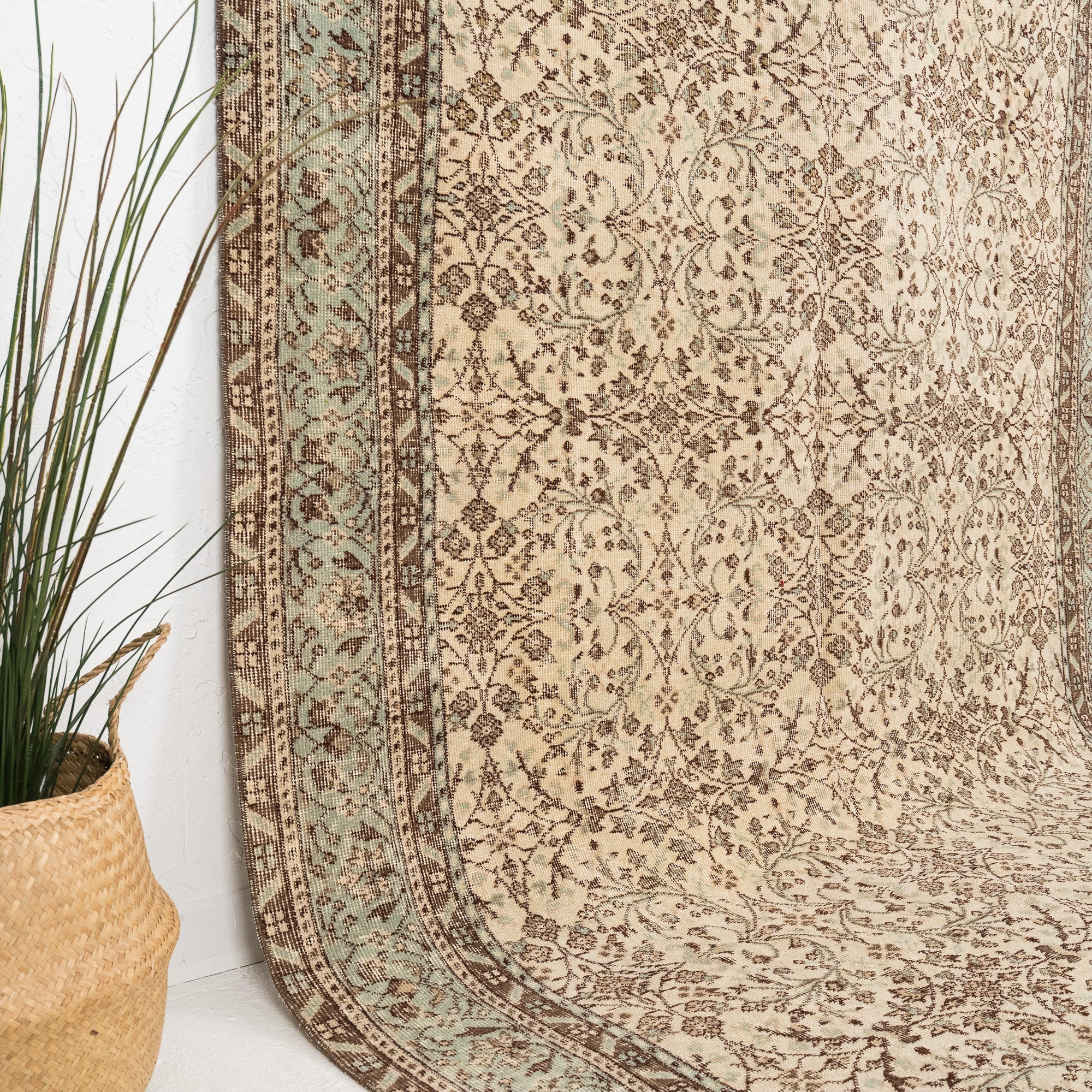 Jalindra - Vintage Turkish Area Rug