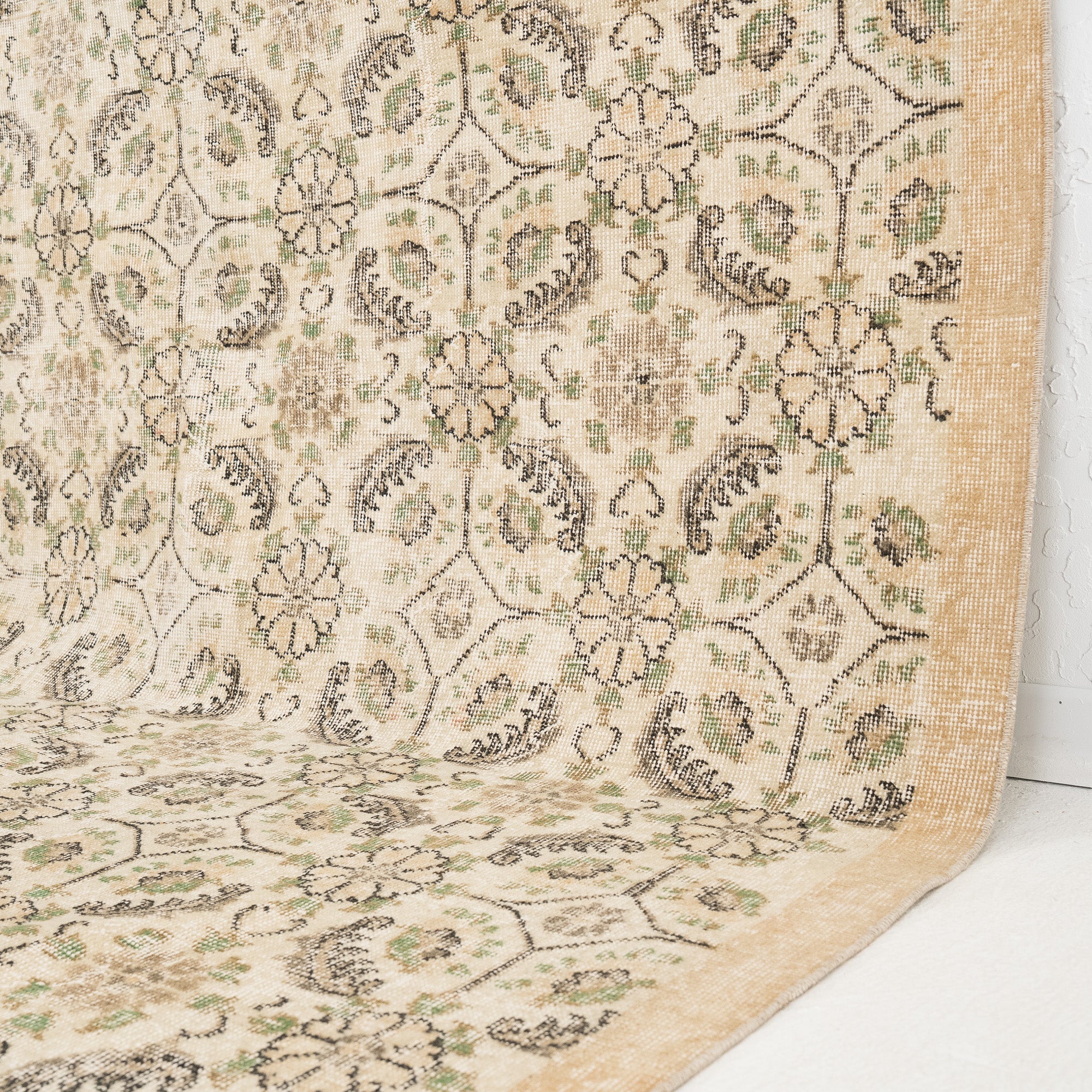 Riselith - Vintage Turkish Area Rug