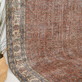Taeloria - Vintage Turkish Area Rug