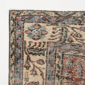 Taeloria - Vintage Turkish Area Rug