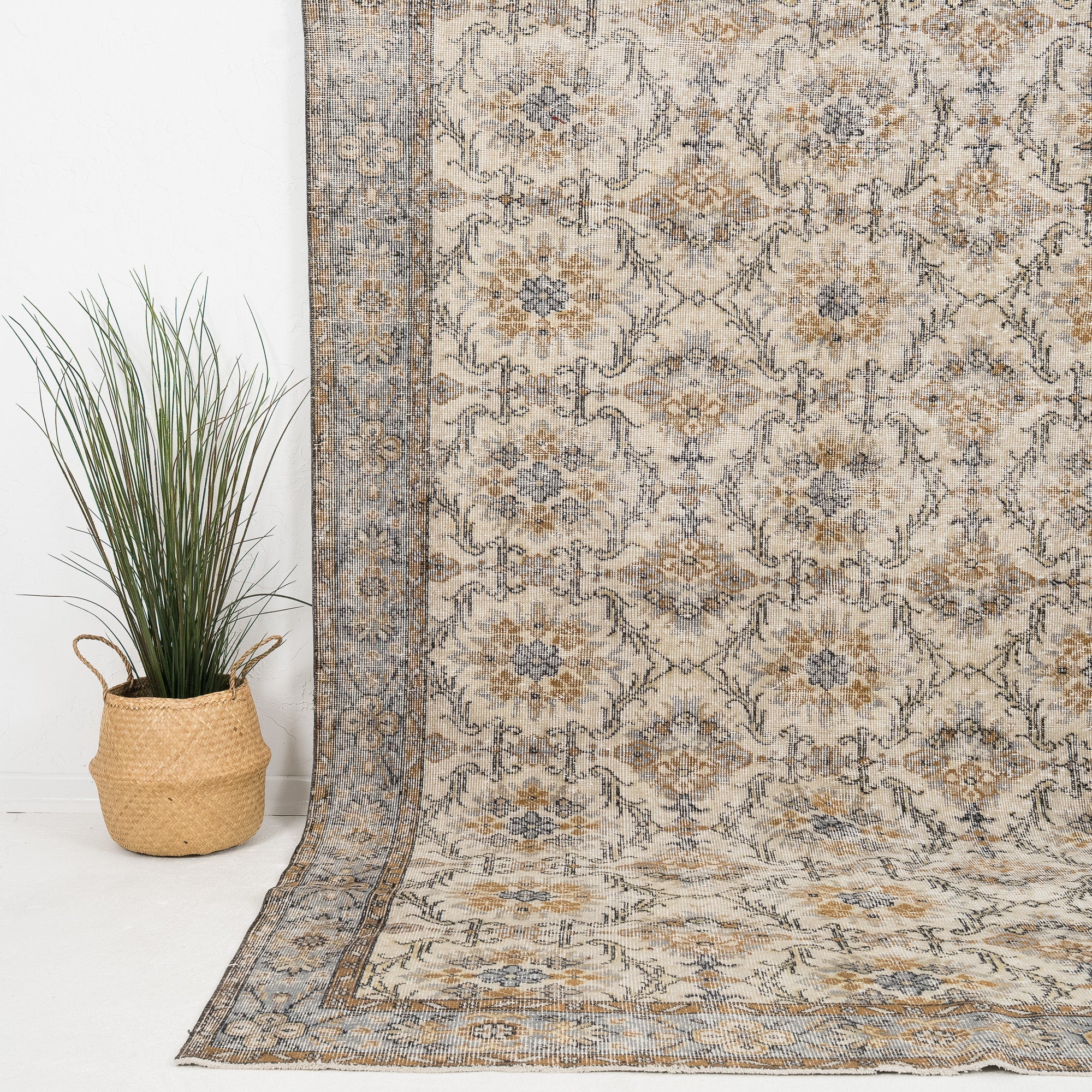 Velindrae - Vintage Turkish Area Rug