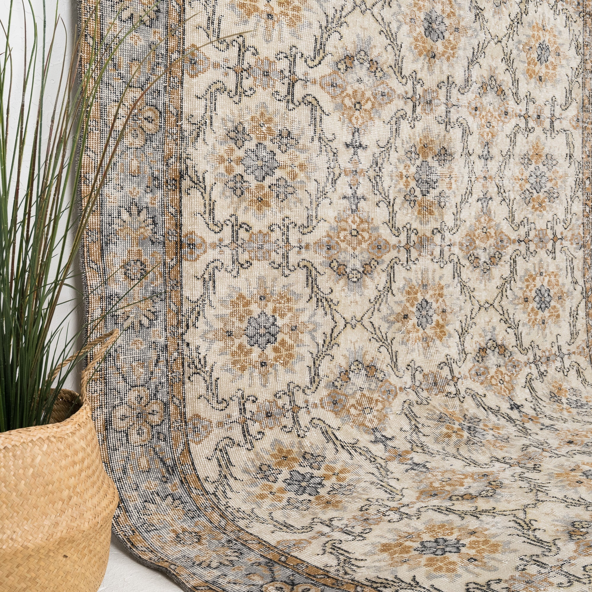 Velindrae - Vintage Turkish Area Rug