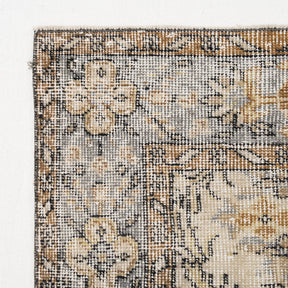 Iaeless - Vintage Turkish Area Rug