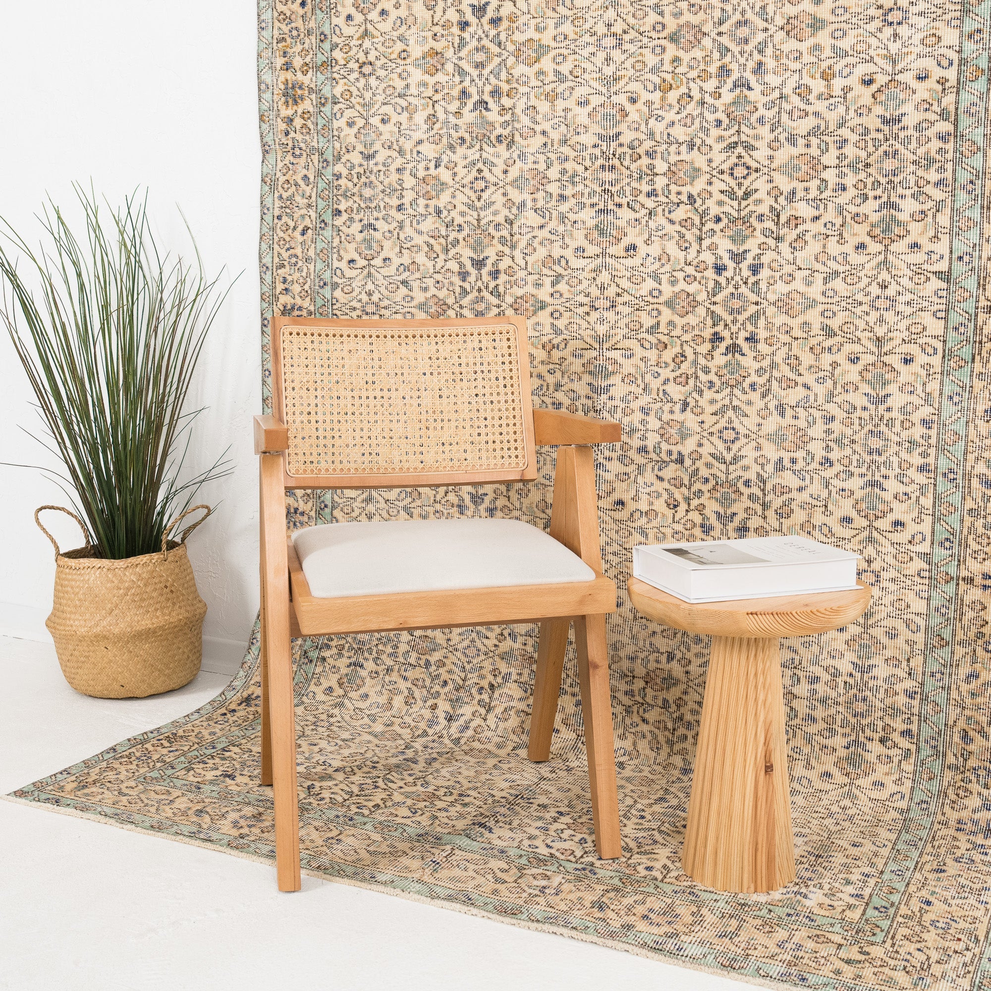 Elanive - Vintage Turkish Area Rug