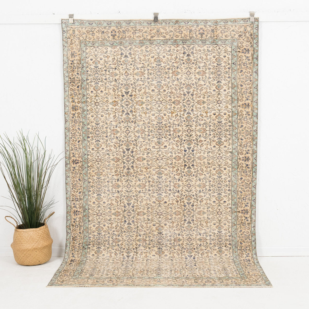 Elanive - Vintage Turkish Area Rug