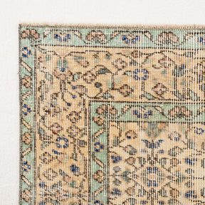 Elanive - Vintage Turkish Area Rug